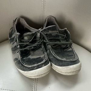 Boys slip on shoes
